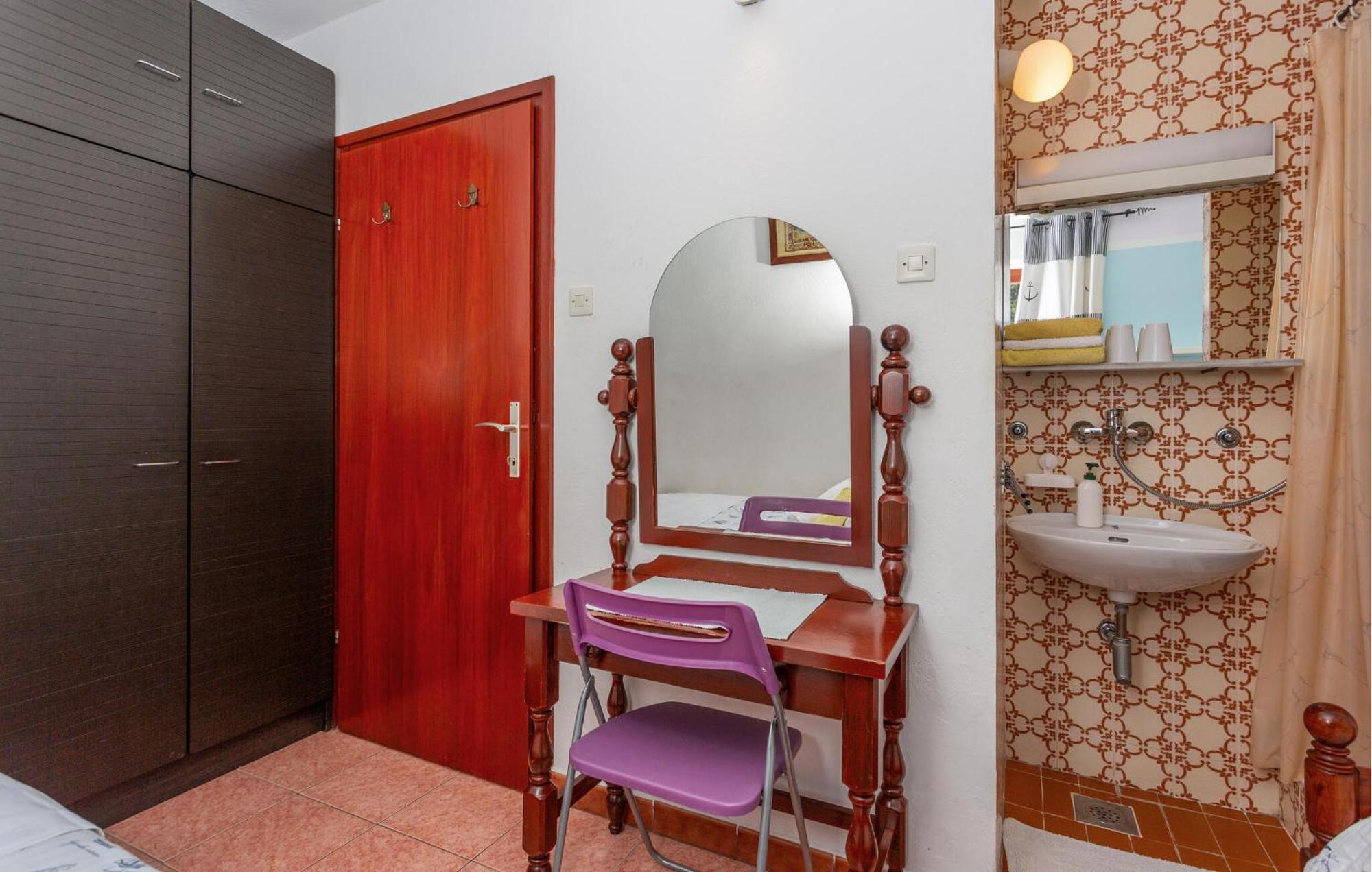Amazing apartment in Krk with 3 Bedrooms&WiFi Krk Town Buitenkant foto