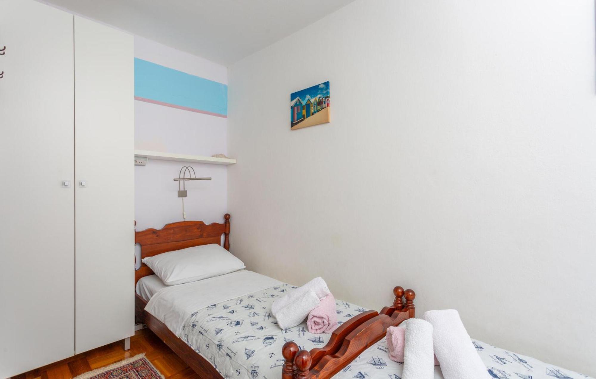 Amazing apartment in Krk with 3 Bedrooms&WiFi Krk Town Buitenkant foto