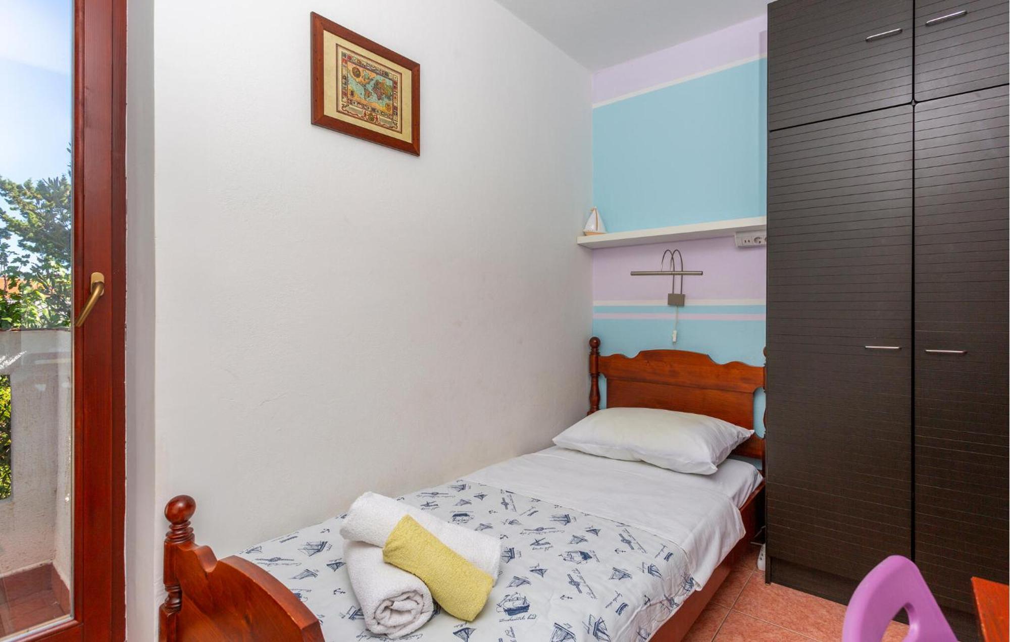 Amazing apartment in Krk with 3 Bedrooms&WiFi Krk Town Buitenkant foto