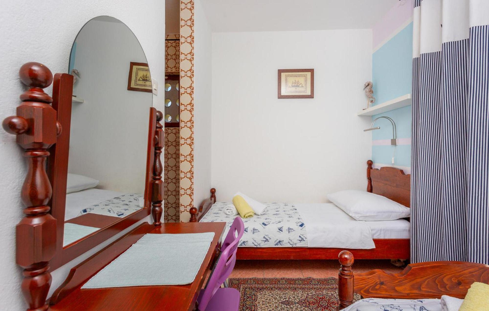 Amazing apartment in Krk with 3 Bedrooms&WiFi Krk Town Buitenkant foto
