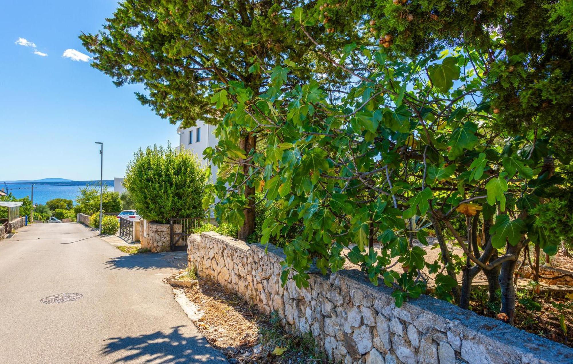 Amazing apartment in Krk with 3 Bedrooms&WiFi Krk Town Buitenkant foto