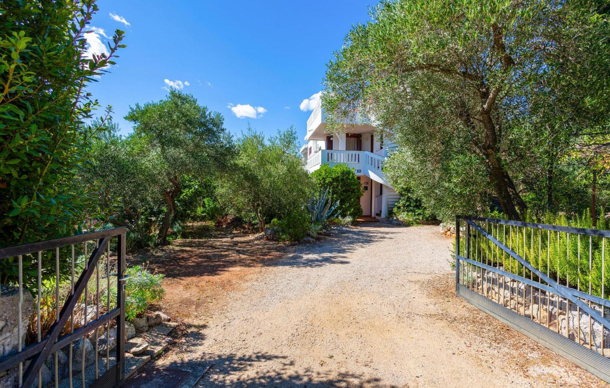 Amazing apartment in Krk with 3 Bedrooms&WiFi Krk Town Buitenkant foto